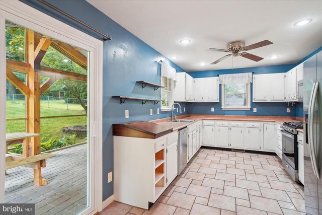 6122 OAK HILL DRIVE, Sykesville, MD 21784