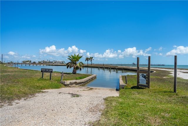 2003 N Fulton Beach 36, Rockport, TX 78382