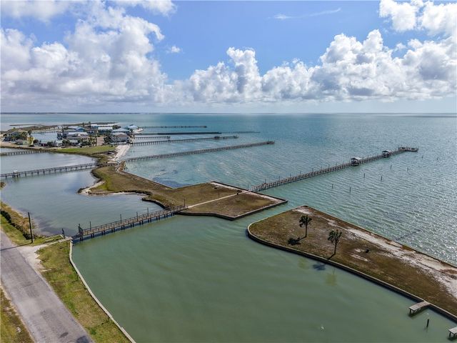 2003 N Fulton Beach 36, Rockport, TX 78382