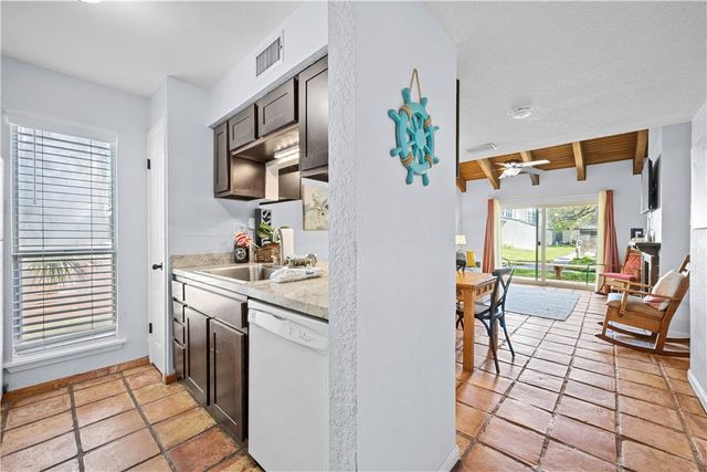 2003 N Fulton Beach 36, Rockport, TX 78382