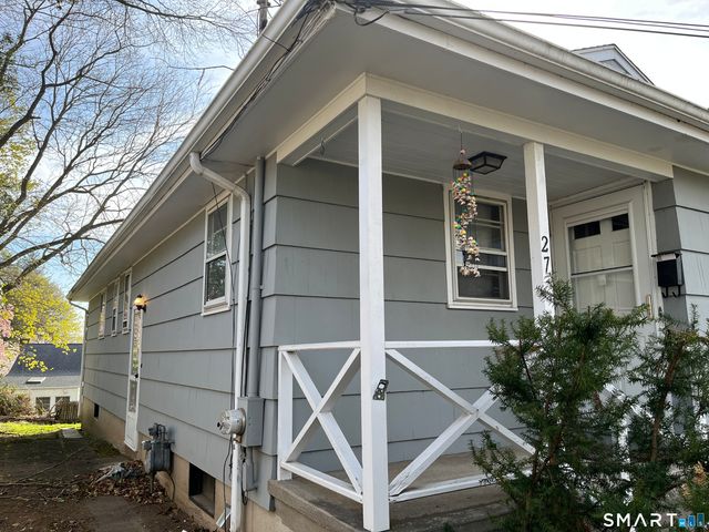 27 Plateau Avenue, Bridgeport, CT 06606