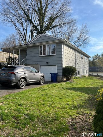 27 Plateau Avenue, Bridgeport, CT 06606