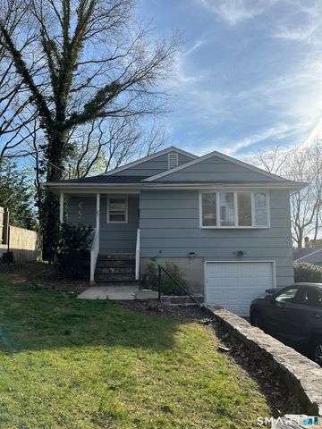 27 Plateau Avenue, Bridgeport, CT 06606