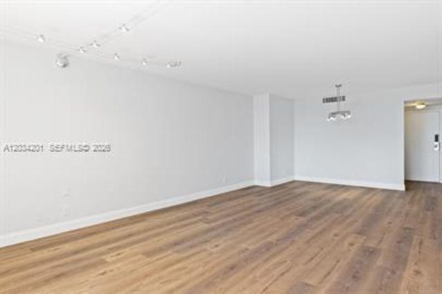 2500 Parkview Dr 1216, Hallandale Beach, FL 33009