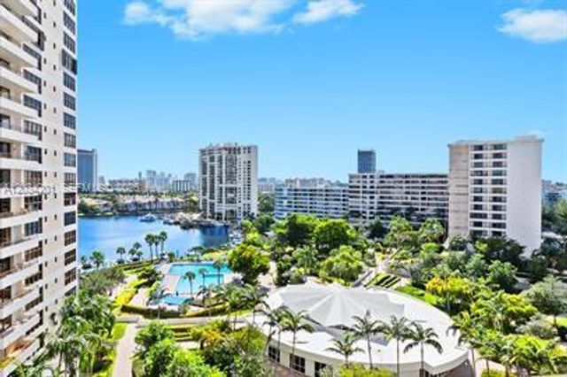 2500 Parkview Dr 1216, Hallandale Beach, FL 33009