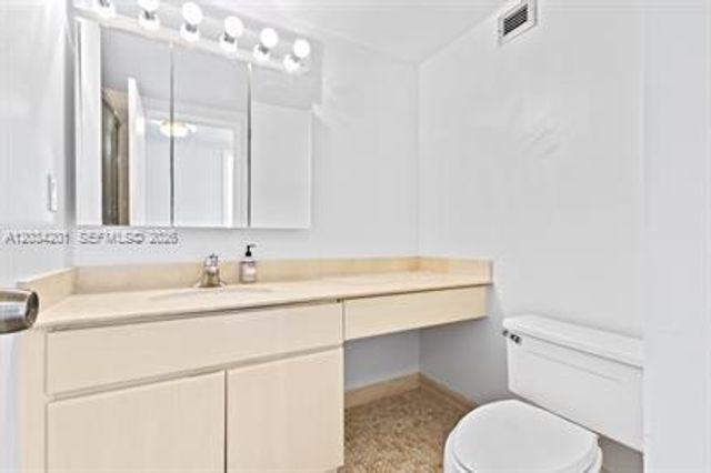 2500 Parkview Dr 1216, Hallandale Beach, FL 33009