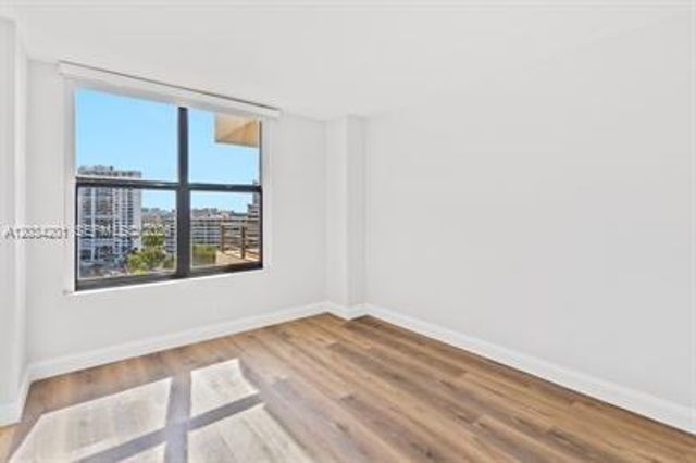 2500 Parkview Dr 1216, Hallandale Beach, FL 33009