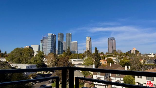 2111 S Beverly Glen Boulevard PH2, Los Angeles, CA 90025