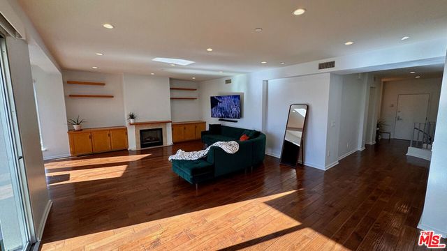 2111 S Beverly Glen Boulevard PH2, Los Angeles, CA 90025