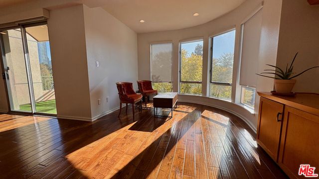 2111 S Beverly Glen Boulevard PH2, Los Angeles, CA 90025