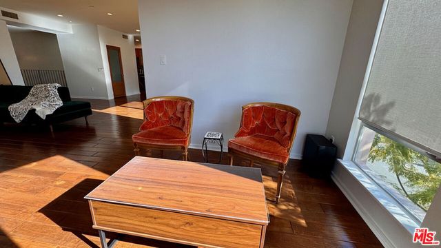 2111 S Beverly Glen Boulevard PH2, Los Angeles, CA 90025