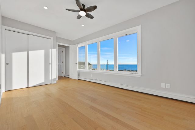 44 Washington Parkway, Stratford, CT 06615