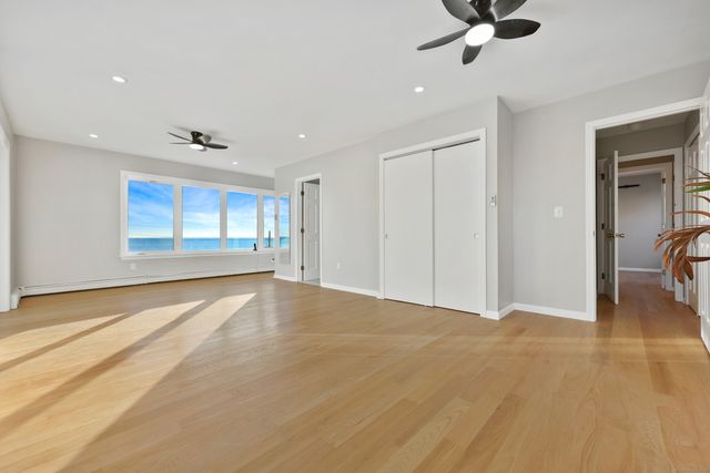 44 Washington Parkway, Stratford, CT 06615