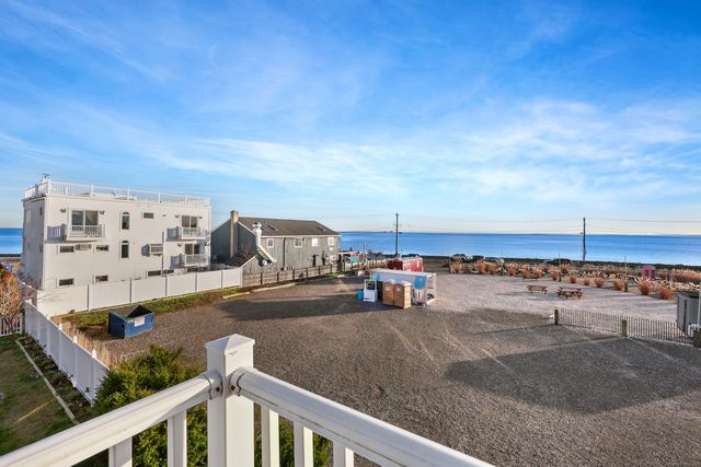 44 Washington Parkway, Stratford, CT 06615