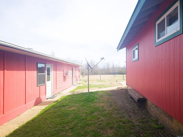 871 S Highway 65, Clinton, AR 72031