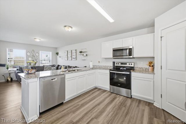 2222 Champion Drive, Burton, MI 48519