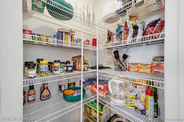 2222 Champion Drive, Burton, MI 48519