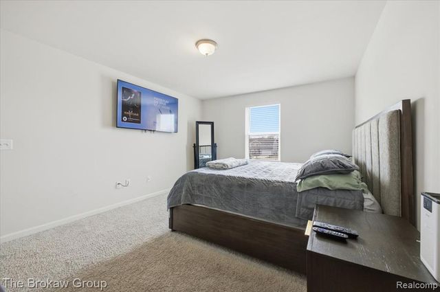 2222 Champion Drive, Burton, MI 48519