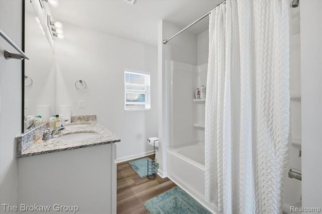 2222 Champion Drive, Burton, MI 48519