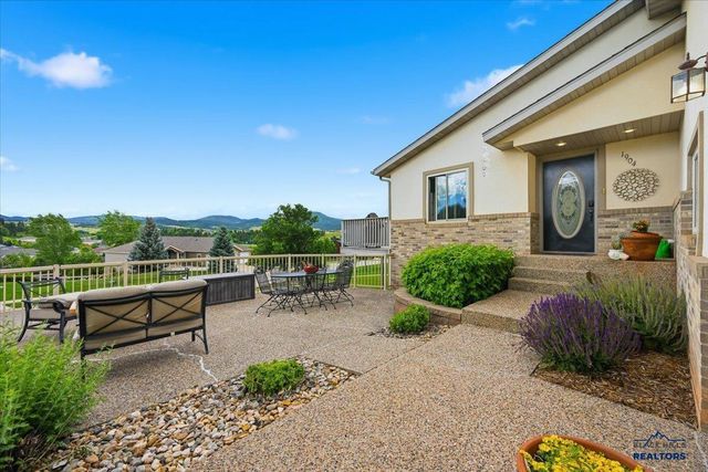 1904 Cowboy Lane, Spearfish, SD 57783