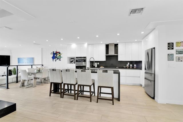 1035 Boca Cove Lane, Highland Beach, FL 33487