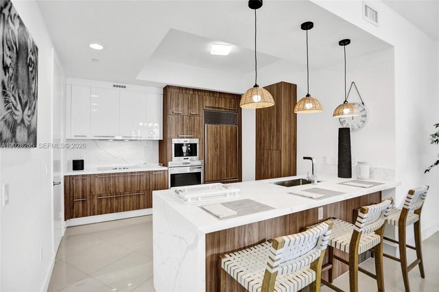 15901 Collins Avenue 2807, Sunny Isles Beach, FL 33160