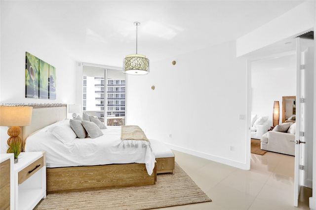 15901 Collins Avenue 2807, Sunny Isles Beach, FL 33160