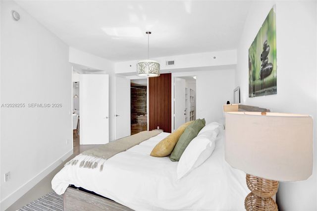 15901 Collins Avenue 2807, Sunny Isles Beach, FL 33160