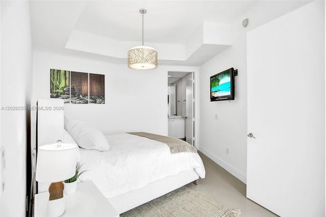 15901 Collins Avenue 2807, Sunny Isles Beach, FL 33160