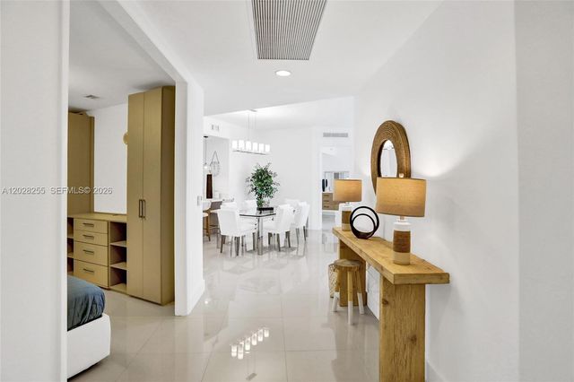 15901 Collins Avenue 2807, Sunny Isles Beach, FL 33160