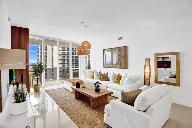 15901 Collins Avenue 2807, Sunny Isles Beach, FL 33160