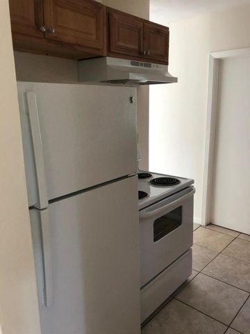 2280 NW 2nd Street, Boynton Beach, FL 33435