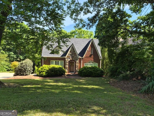 152 Mt Paran Road NE, Atlanta, GA 30327