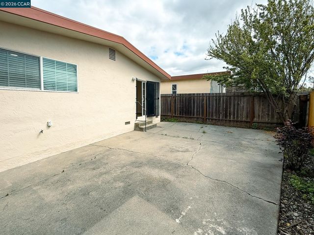 2420 Bush, Richmond, CA 94806