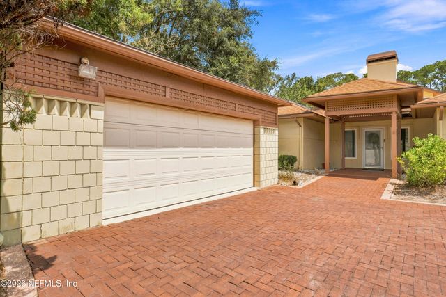10105 COURTYARDS Place W, Jacksonville, FL 32256