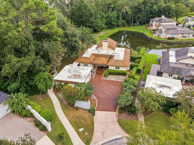 10105 COURTYARDS Place W, Jacksonville, FL 32256
