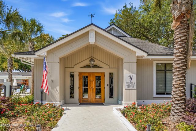 10105 COURTYARDS Place W, Jacksonville, FL 32256
