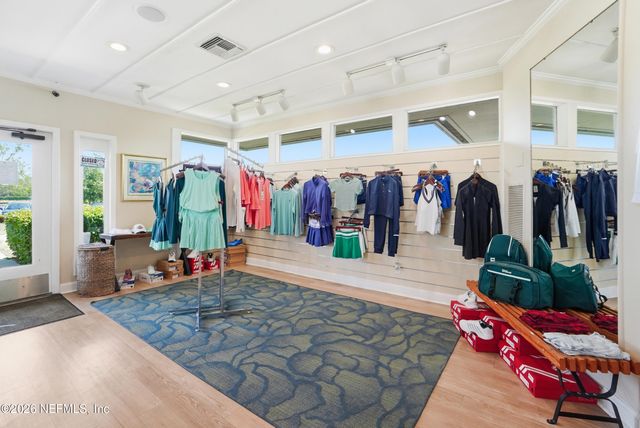 10105 COURTYARDS Place W, Jacksonville, FL 32256