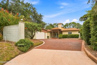 10105 COURTYARDS Place W, Jacksonville, FL 32256