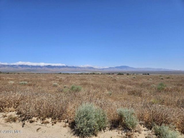 W Ave B 8 # B8, Fairmont, CA 93536