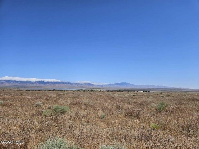 W Ave B 8 # B8, Fairmont, CA 93536