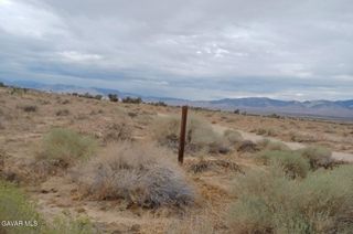 W Ave B 8 # B8, Fairmont, CA 93536