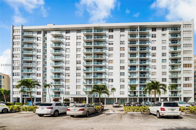 2841 NE 163rd St 1007, North Miami Beach, FL 33160