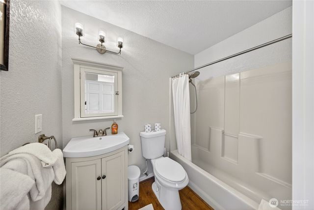 5972 Hastings Road, Clinton, WA 98236