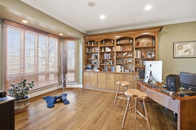 49166 Dominion Court, Canton, MI 48187