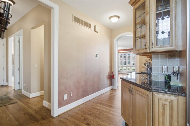 49166 Dominion Court, Canton, MI 48187