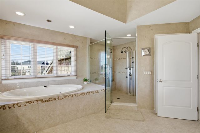 49166 Dominion Court, Canton, MI 48187