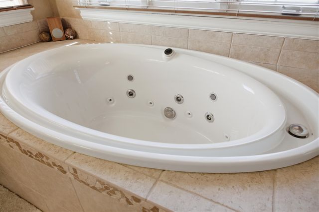 49166 Dominion Court, Canton, MI 48187