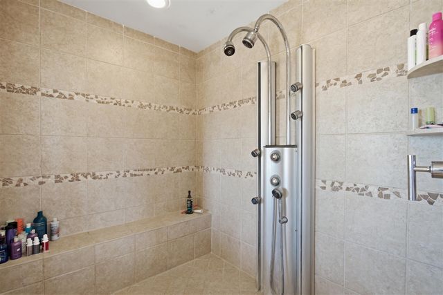 49166 Dominion Court, Canton, MI 48187