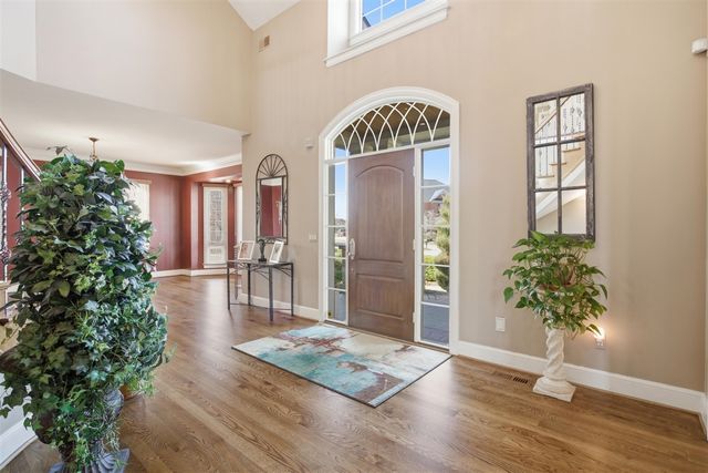 49166 Dominion Court, Canton, MI 48187